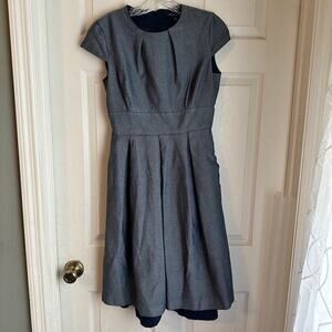 Brooks Brothers Grey Sheath Dress Size 4 Pockets